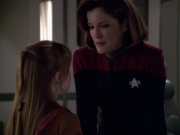 ariane179254_StarTrekVoyager_5x15_5x16_DarkFrontier_4269.jpg