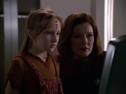 Filename=ariane179254_StarTrekVoyager_5x15_5x16_DarkFrontier_4302.jpg
Filesize=113KiB
Dimensions=1200x900
Date added=Apr 01, 2016 ariane179254_StarTrekVoyager_5x15_5x16_DarkFrontier_4302.jpg