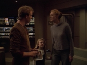 Filename=ariane179254_StarTrekVoyager_5x15_5x16_DarkFrontier_4734.jpg
Filesize=121KiB
Dimensions=1200x900
Date added=Apr 01, 2016 ariane179254_StarTrekVoyager_5x15_5x16_DarkFrontier_4734.jpg