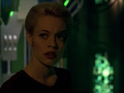 ariane179254_StarTrekVoyager_5x15_5x16_DarkFrontier_5775.jpg