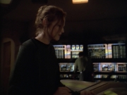 ariane179254_StarTrekVoyager_5x15_5x16_DarkFrontier_5810.jpg