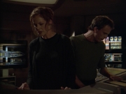 ariane179254_StarTrekVoyager_5x15_5x16_DarkFrontier_5816.jpg