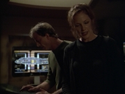ariane179254_StarTrekVoyager_5x15_5x16_DarkFrontier_5820.jpg
