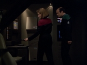 ariane179254_StarTrekVoyager_5x15_5x16_DarkFrontier_6005.jpg