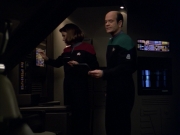 ariane179254_StarTrekVoyager_5x15_5x16_DarkFrontier_6010.jpg