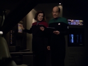 ariane179254_StarTrekVoyager_5x15_5x16_DarkFrontier_6012.jpg