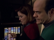 ariane179254_StarTrekVoyager_5x15_5x16_DarkFrontier_6014.jpg