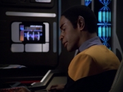 ariane179254_StarTrekVoyager_5x15_5x16_DarkFrontier_6110.jpg