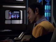 ariane179254_StarTrekVoyager_5x15_5x16_DarkFrontier_6111.jpg