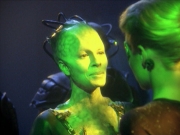 ariane179254_StarTrekVoyager_5x15_5x16_DarkFrontier_6372.jpg