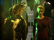 ariane179254_StarTrekVoyager_5x15_5x16_DarkFrontier_6502.jpg