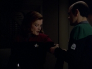 ariane179254_StarTrekVoyager_5x15_5x16_DarkFrontier_6628.jpg