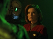 Filename=ariane179254_StarTrekVoyager_5x15_5x16_DarkFrontier_6969.jpg
Filesize=119KiB
Dimensions=1200x900
Date added=Apr 01, 2016 ariane179254_StarTrekVoyager_5x15_5x16_DarkFrontier_6969.jpg
