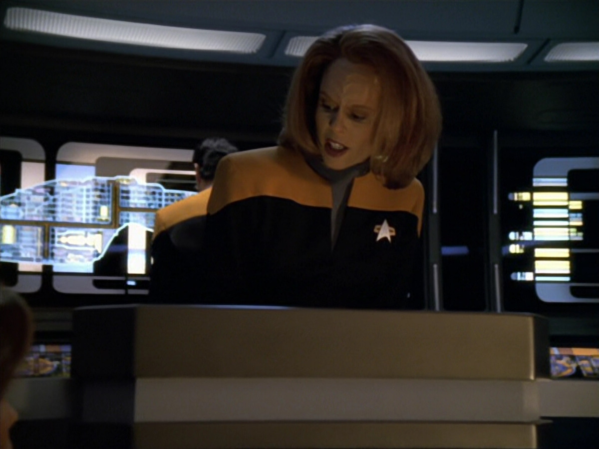 extant_StarTrek_VOY_5x19-TheFight_00059.jpg