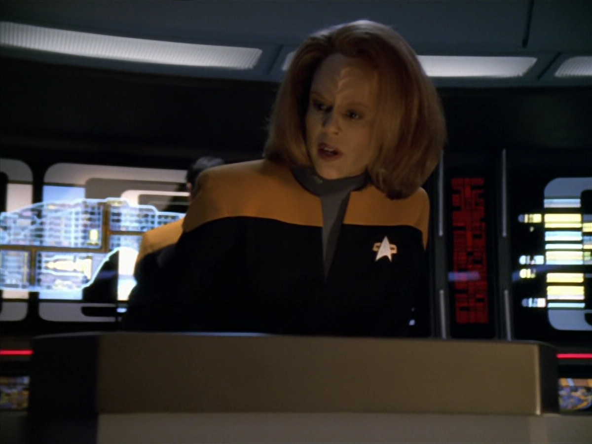 extant_StarTrek_VOY_5x19-TheFight_00060.jpg