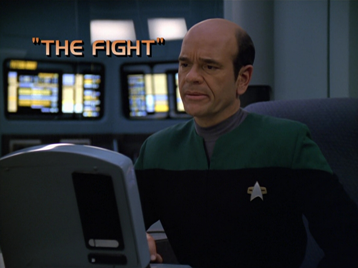 extant_StarTrek_VOY_5x19-TheFight_00229.jpg