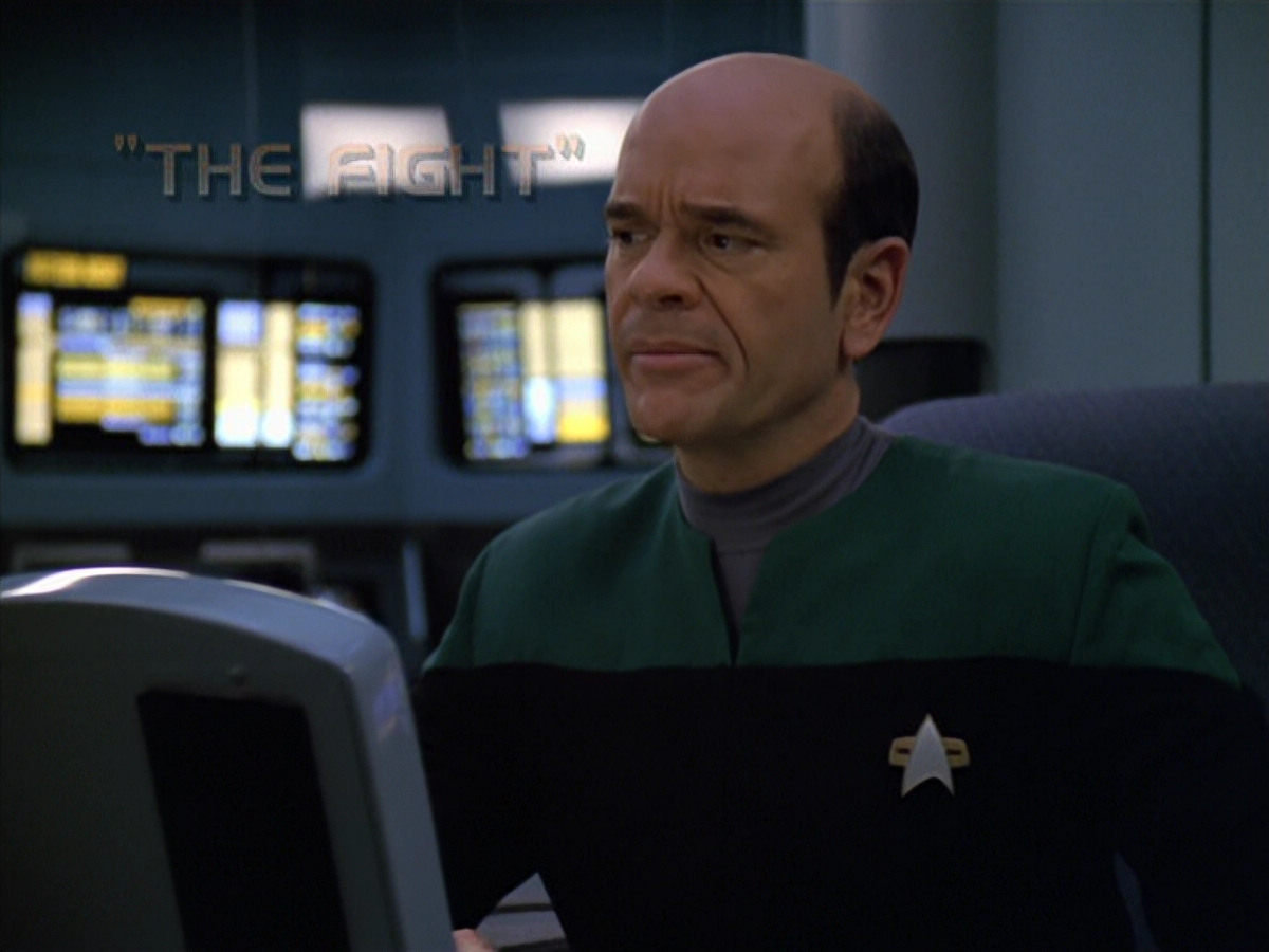 extant_StarTrek_VOY_5x19-TheFight_00231.jpg