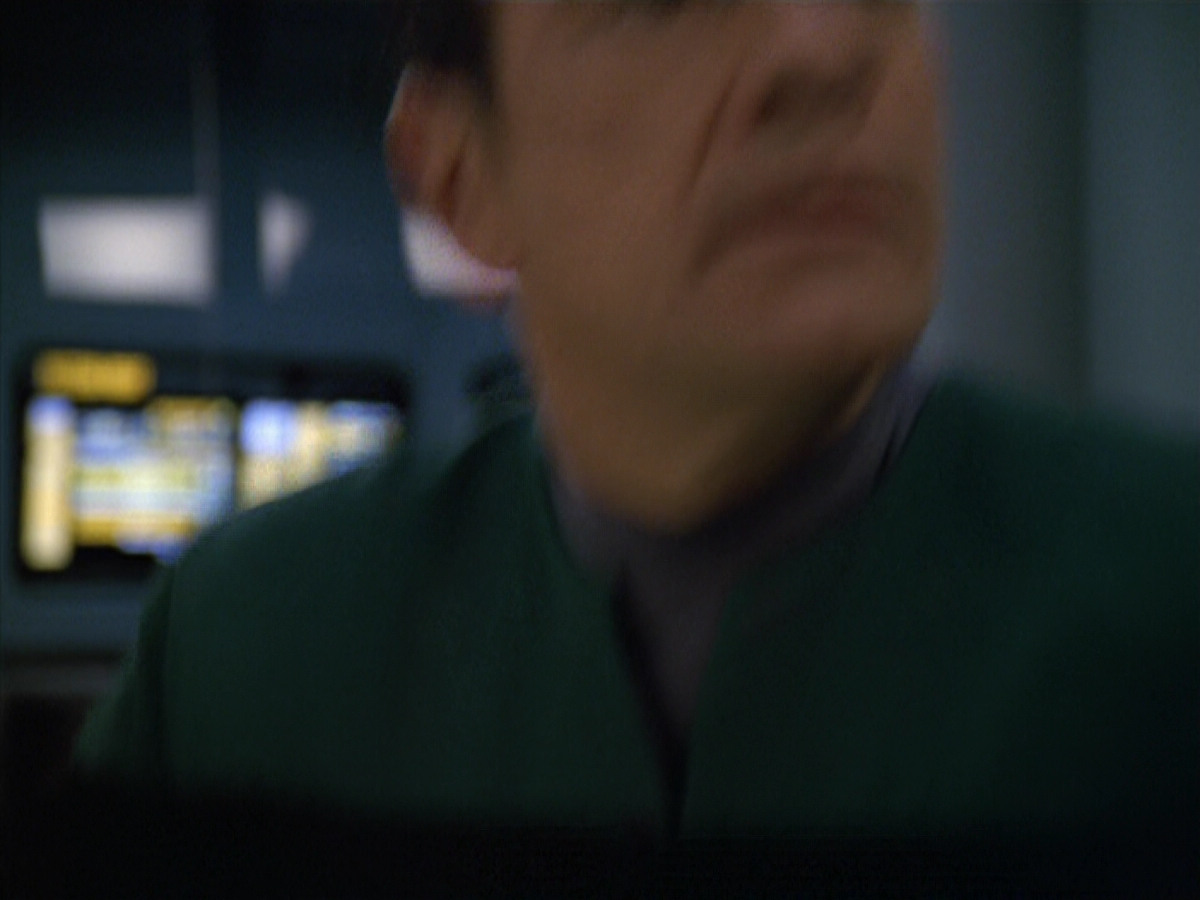 extant_StarTrek_VOY_5x19-TheFight_00241.jpg