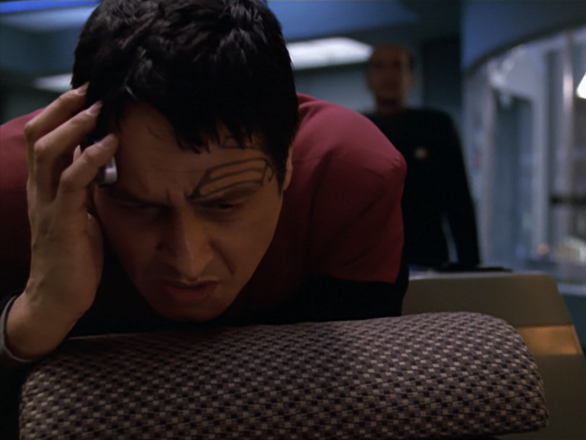 extant_StarTrek_VOY_5x19-TheFight_00247.jpg
