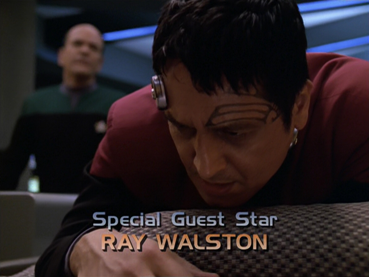 extant_StarTrek_VOY_5x19-TheFight_00251.jpg