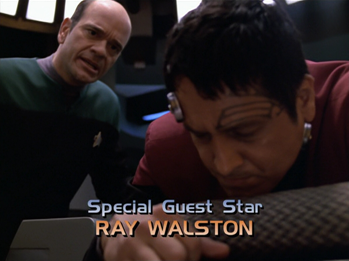 extant_StarTrek_VOY_5x19-TheFight_00253.jpg
