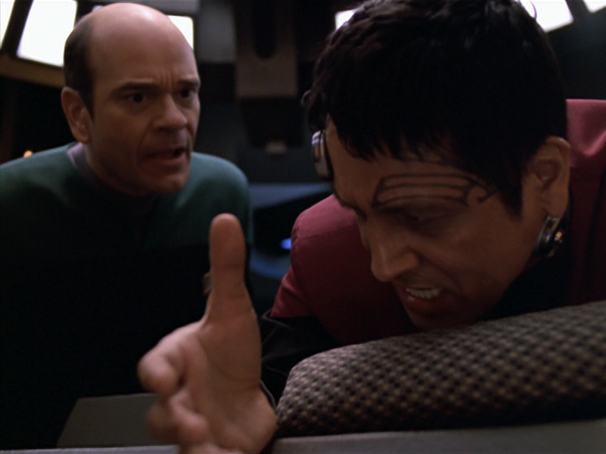extant_StarTrek_VOY_5x19-TheFight_00269.jpg