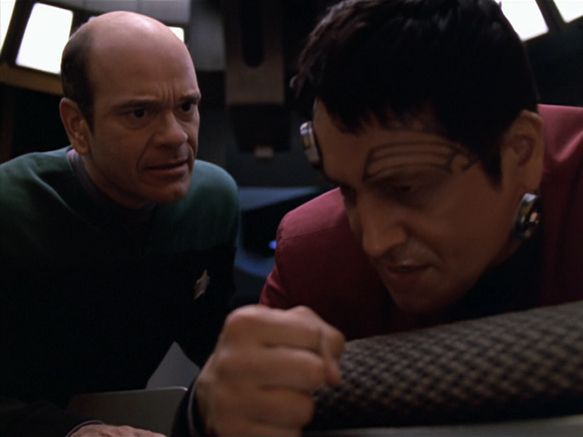 extant_StarTrek_VOY_5x19-TheFight_00274.jpg