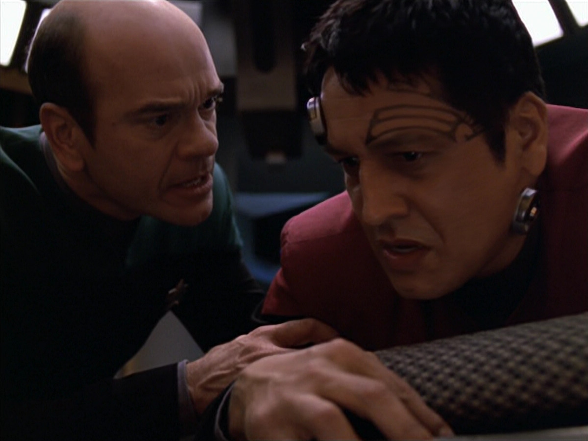 extant_StarTrek_VOY_5x19-TheFight_00287.jpg