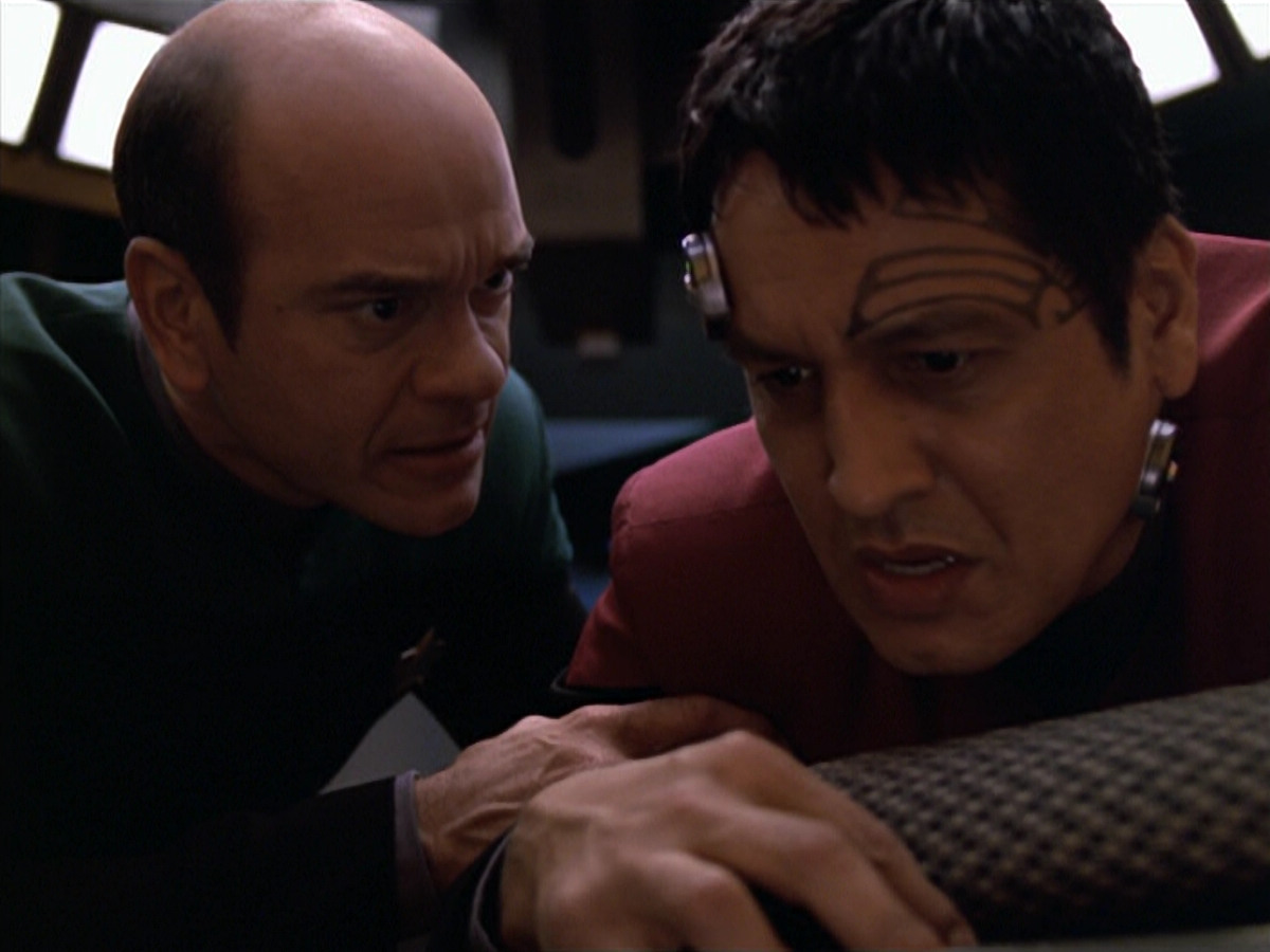 extant_StarTrek_VOY_5x19-TheFight_00292.jpg