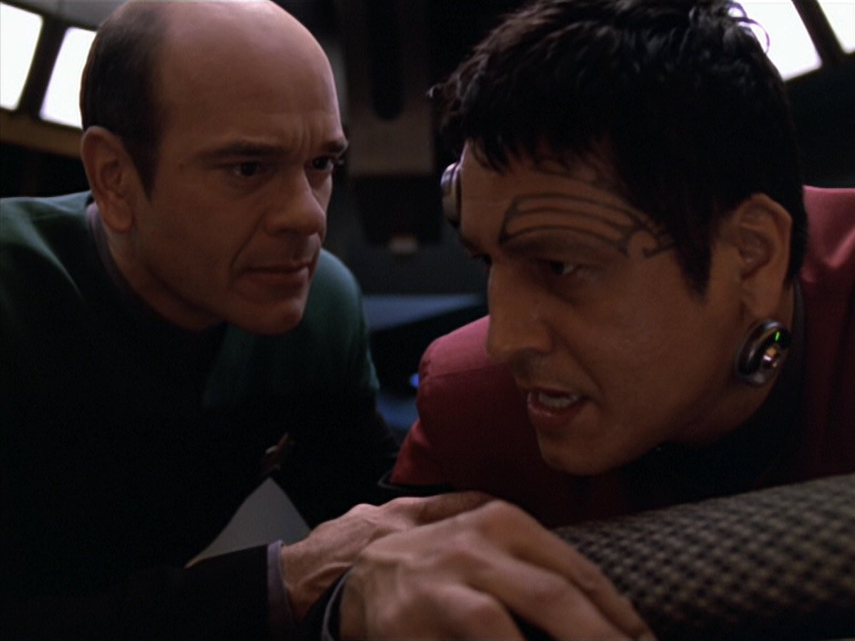 extant_StarTrek_VOY_5x19-TheFight_00324.jpg