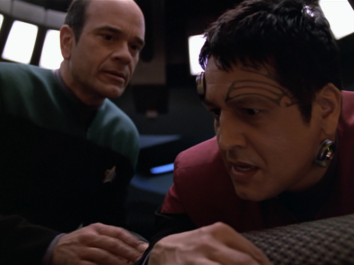 extant_StarTrek_VOY_5x19-TheFight_00328.jpg
