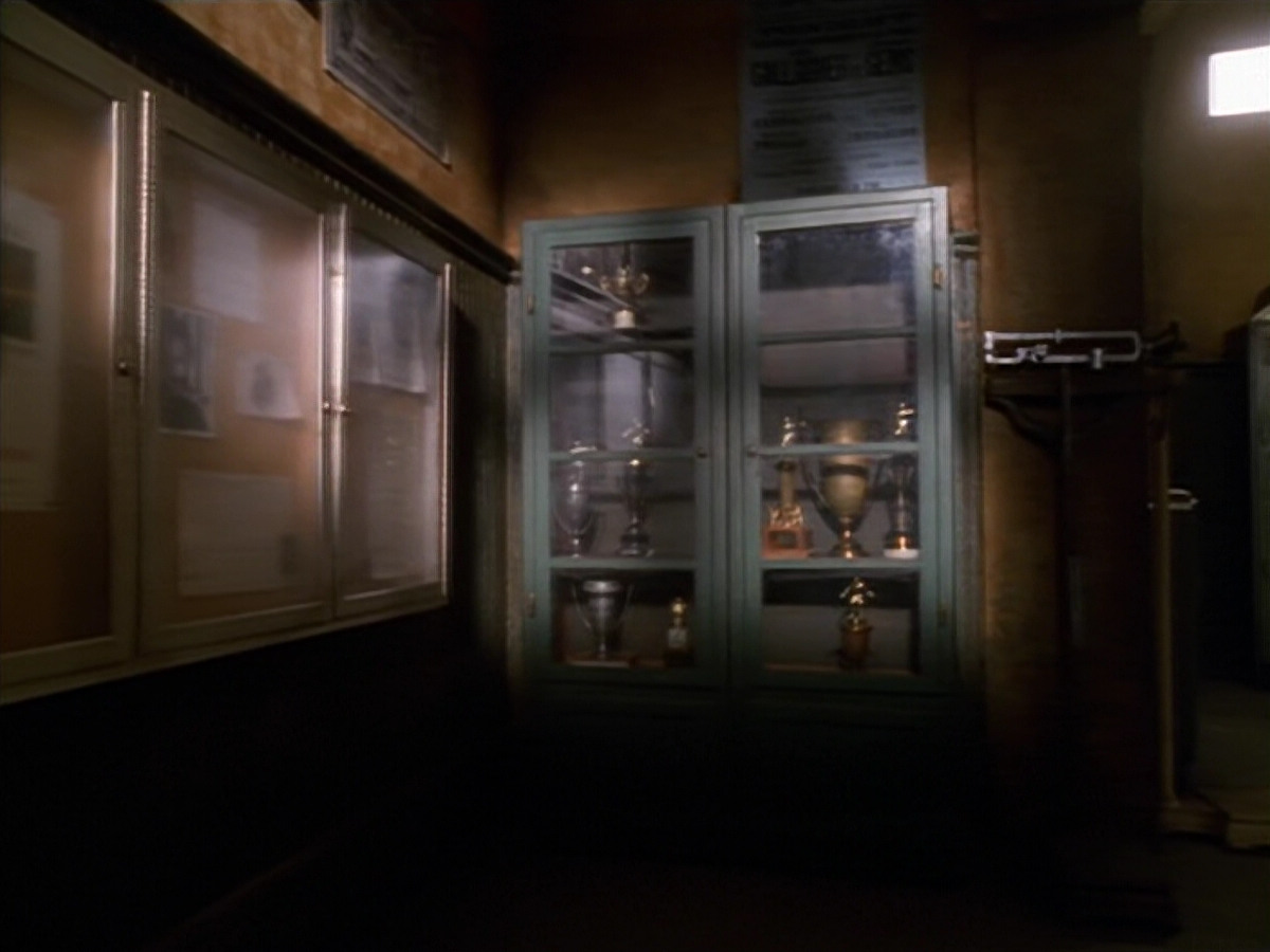 extant_StarTrek_VOY_5x19-TheFight_00345.jpg