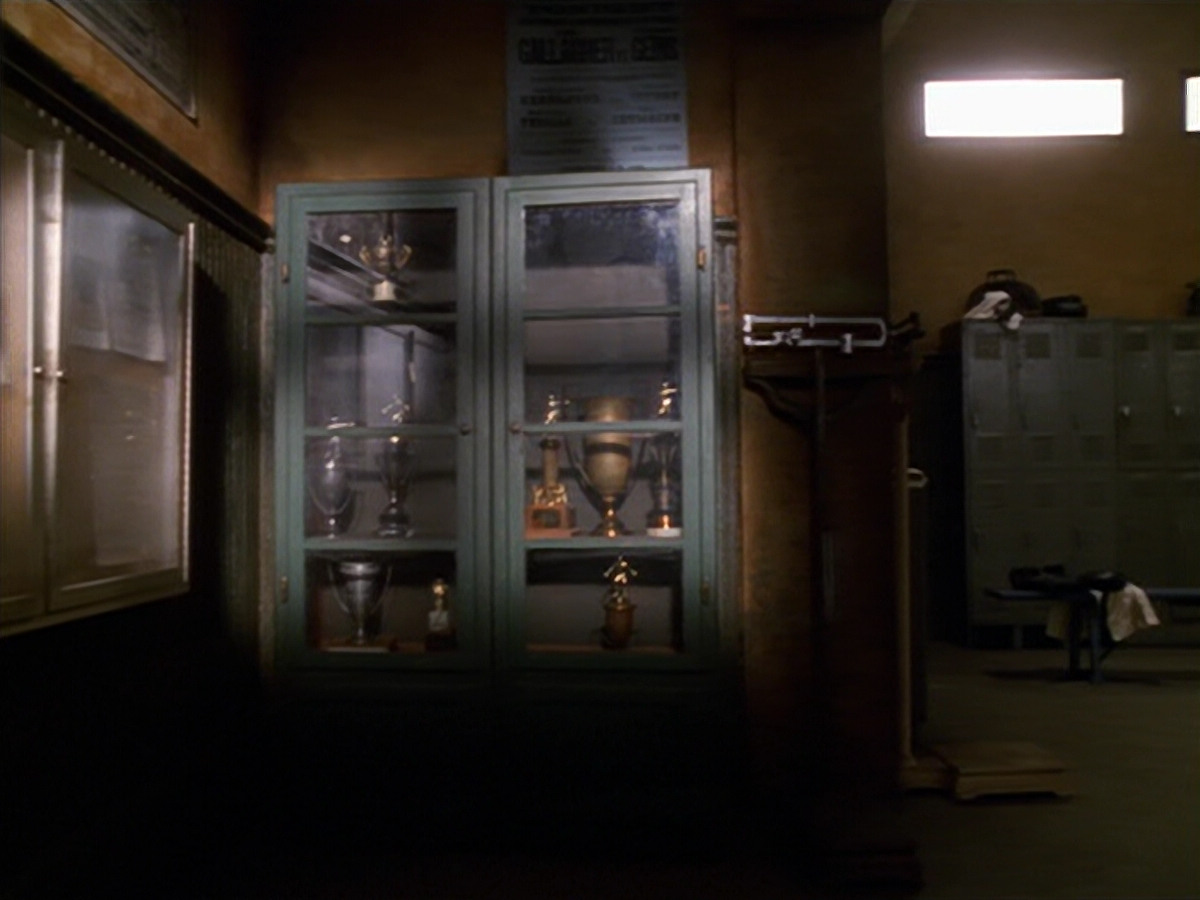 extant_StarTrek_VOY_5x19-TheFight_00347.jpg