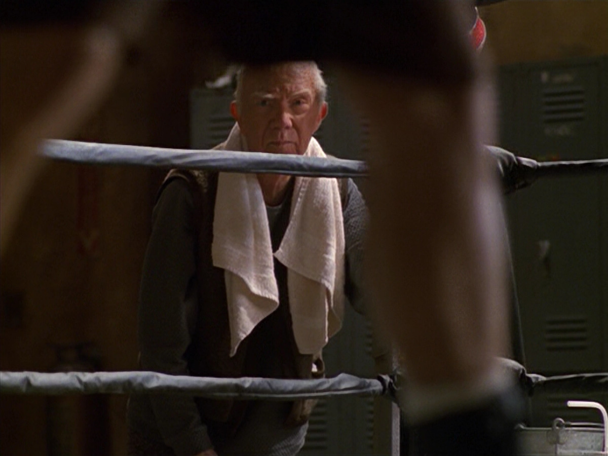 extant_StarTrek_VOY_5x19-TheFight_00378.jpg