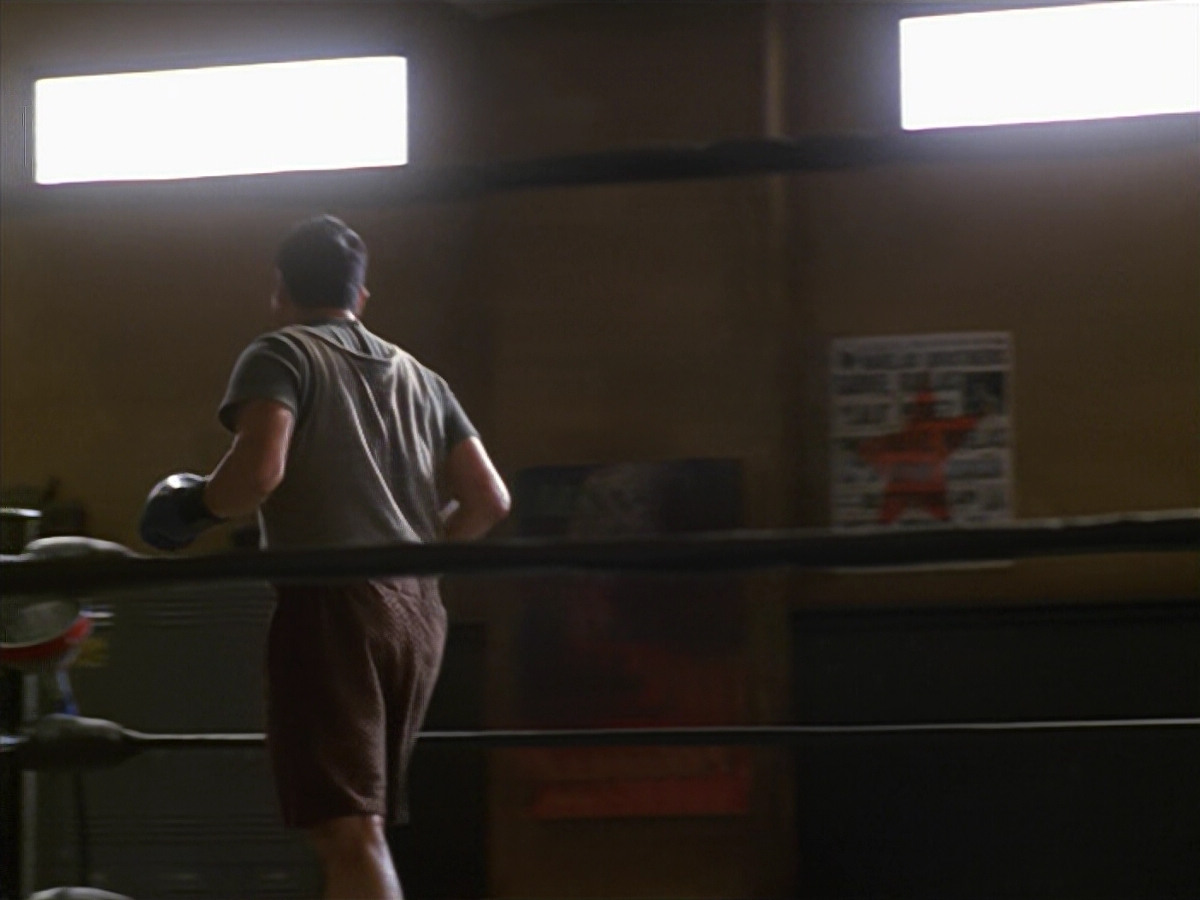 extant_StarTrek_VOY_5x19-TheFight_00390.jpg
