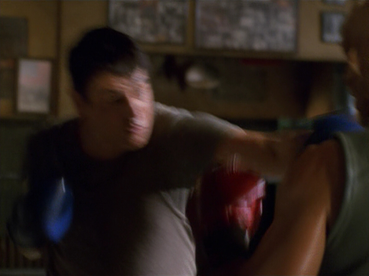 extant_StarTrek_VOY_5x19-TheFight_00496.jpg