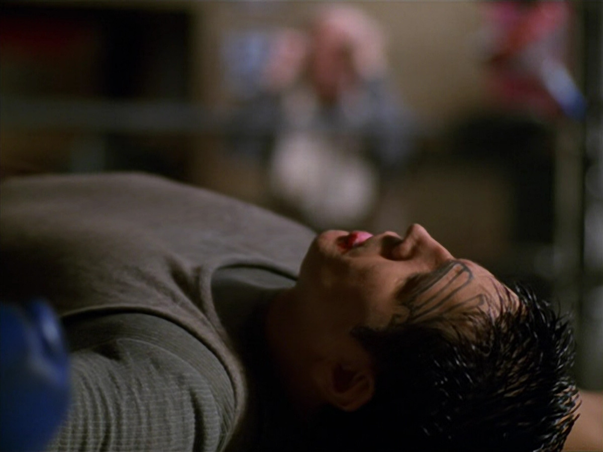 extant_StarTrek_VOY_5x19-TheFight_00539.jpg