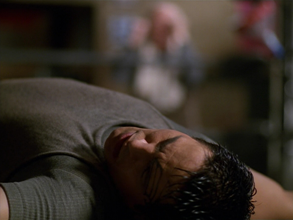 extant_StarTrek_VOY_5x19-TheFight_00542.jpg