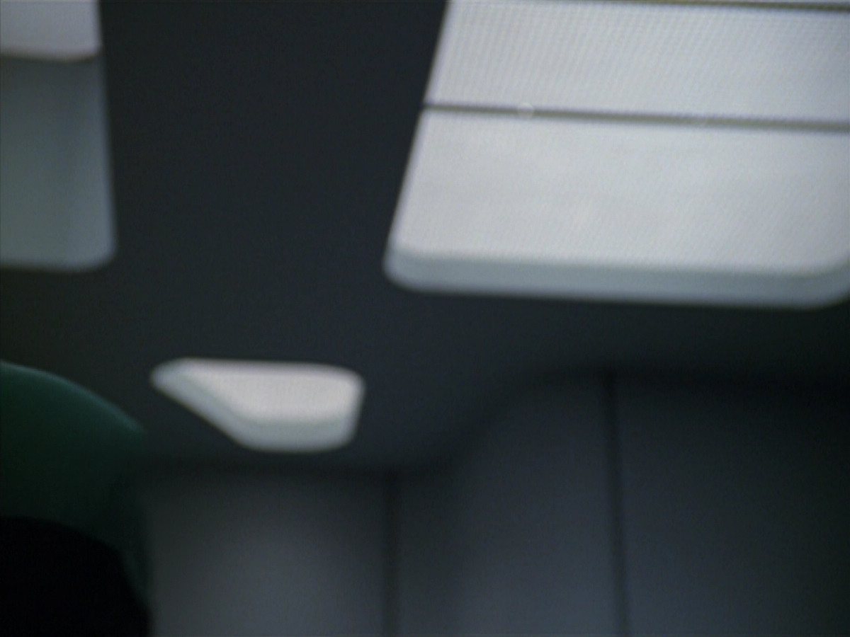 extant_StarTrek_VOY_5x19-TheFight_00544.jpg