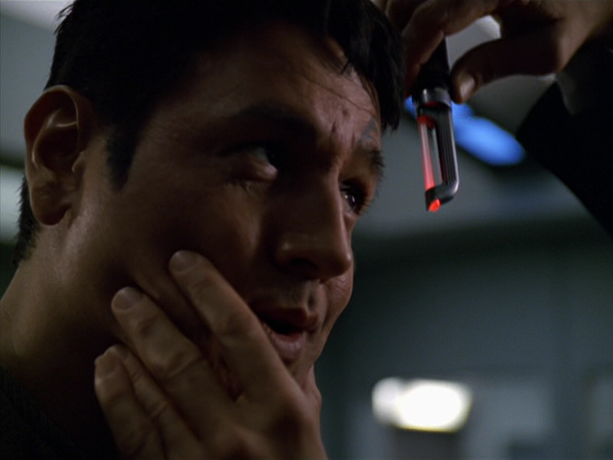 extant_StarTrek_VOY_5x19-TheFight_00601.jpg