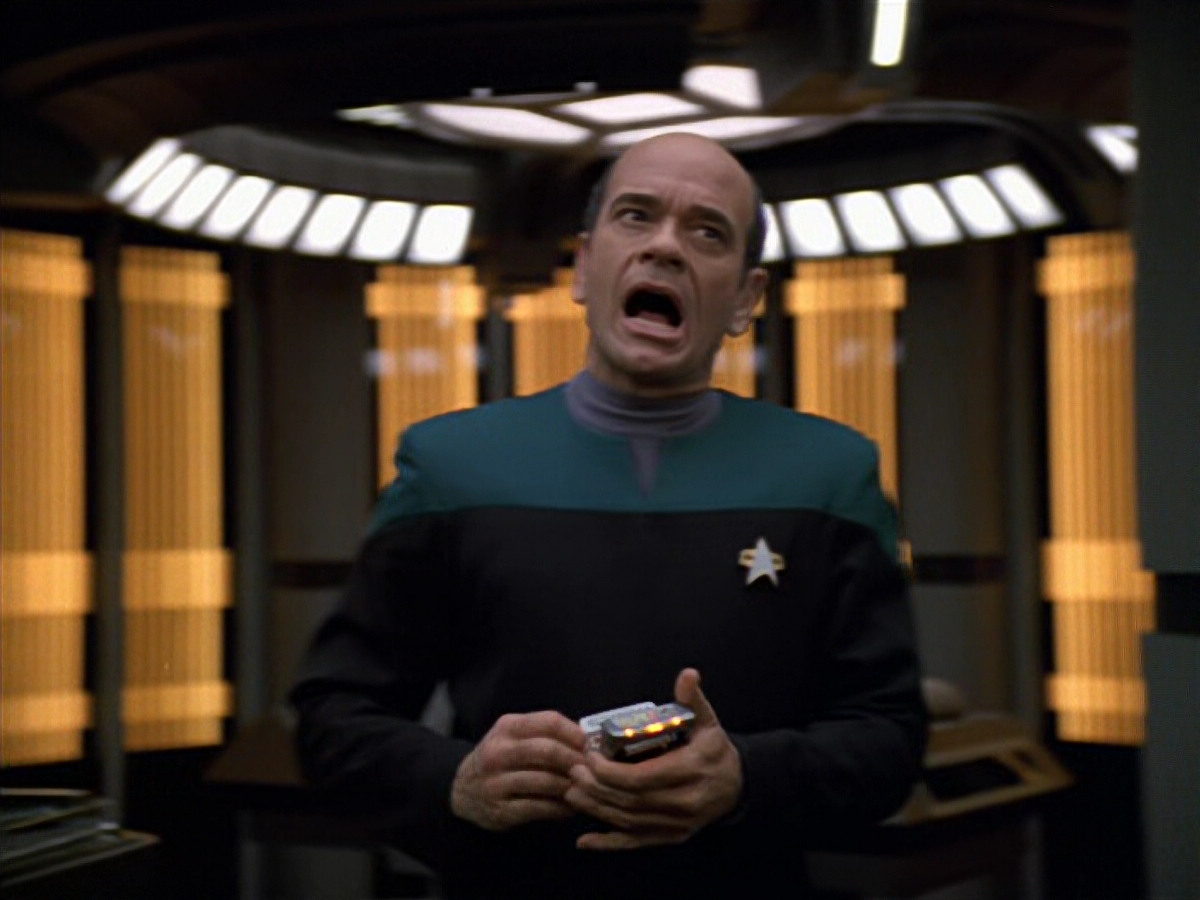 extant_StarTrek_VOY_5x19-TheFight_00609.jpg