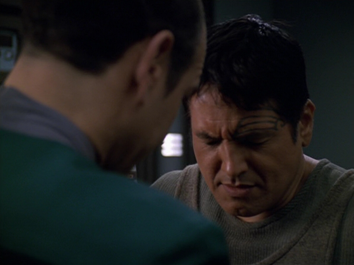 extant_StarTrek_VOY_5x19-TheFight_00626.jpg