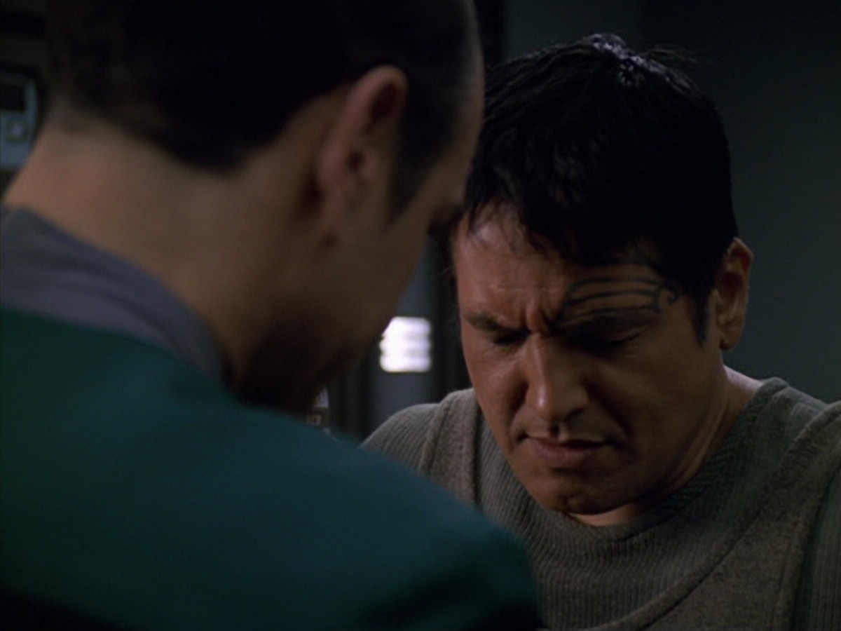 extant_StarTrek_VOY_5x19-TheFight_00627.jpg