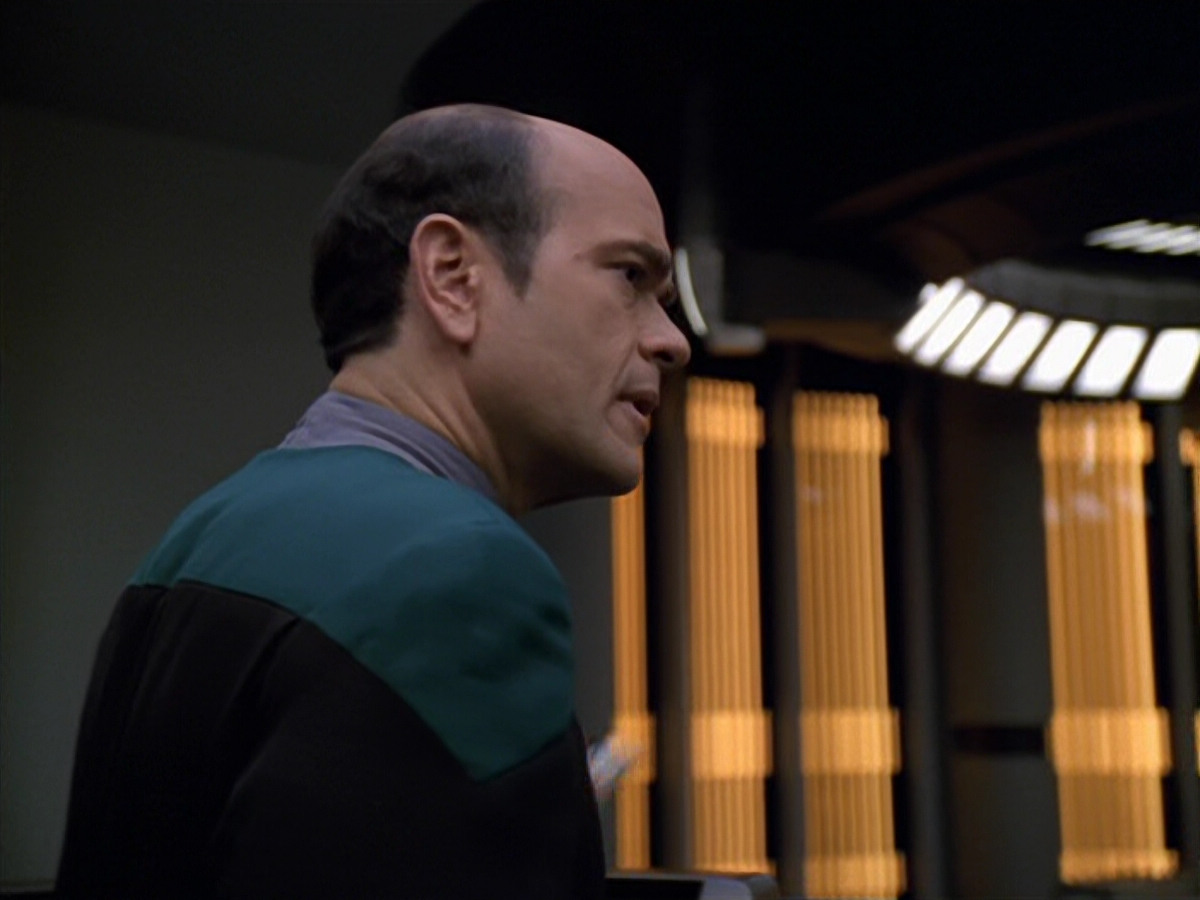 extant_StarTrek_VOY_5x19-TheFight_00669.jpg