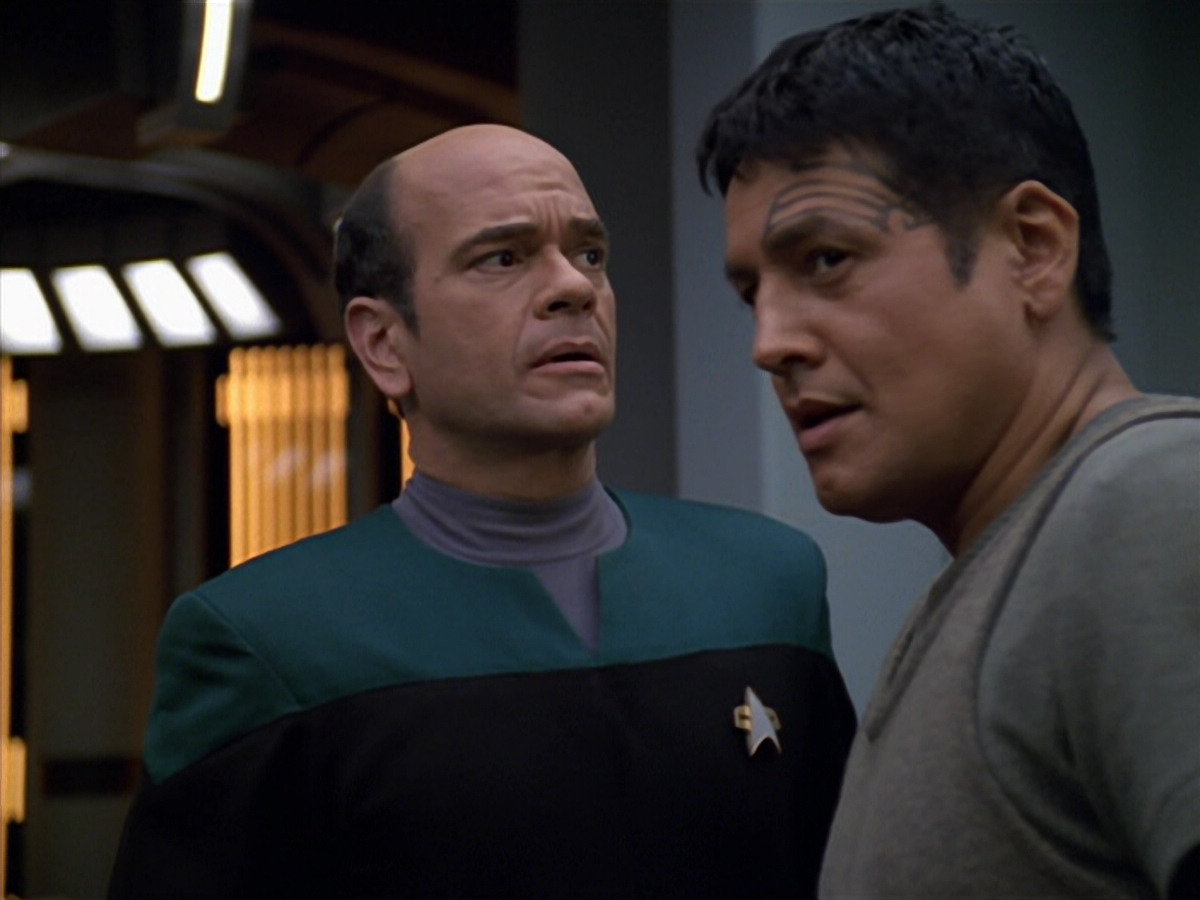 extant_StarTrek_VOY_5x19-TheFight_00700.jpg