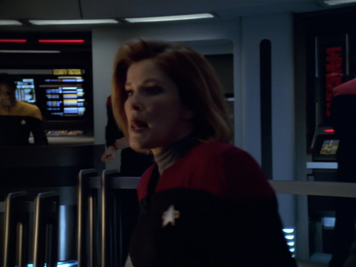 extant_StarTrek_VOY_5x19-TheFight_00730.jpg