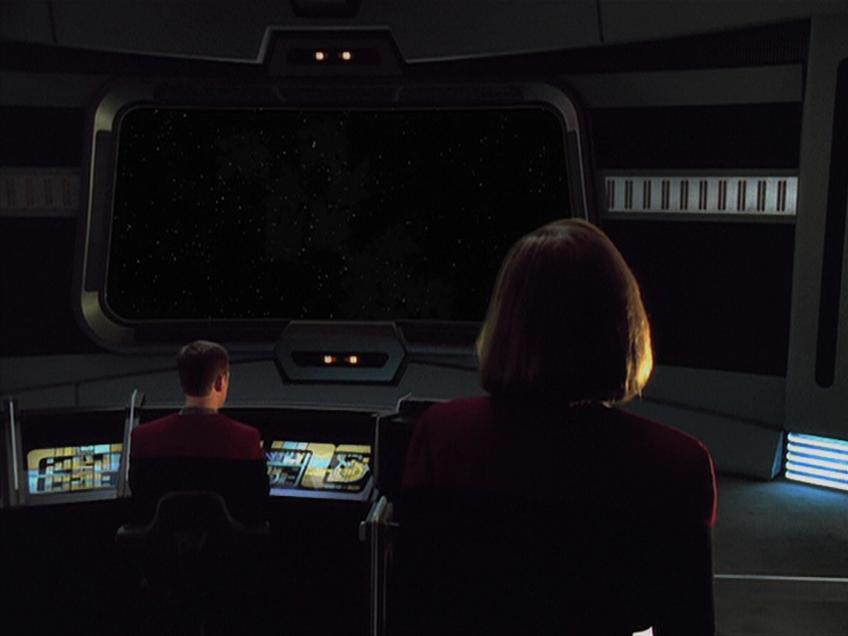 extant_StarTrek_VOY_5x19-TheFight_00735.jpg