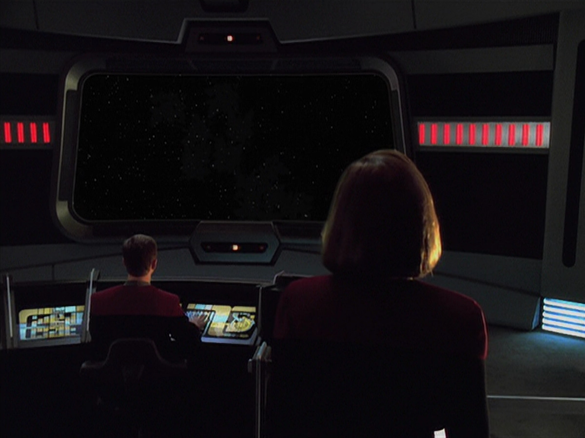 extant_StarTrek_VOY_5x19-TheFight_00736.jpg