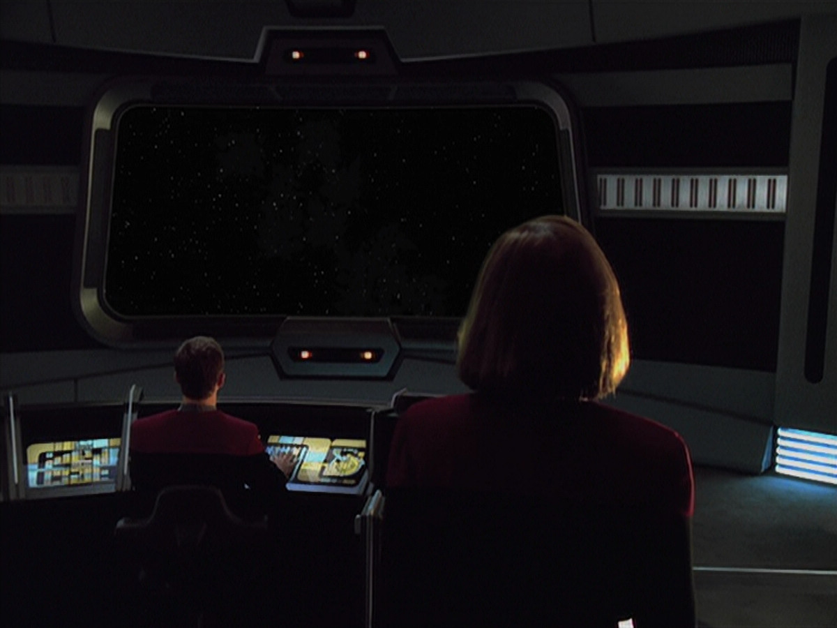 extant_StarTrek_VOY_5x19-TheFight_00737.jpg