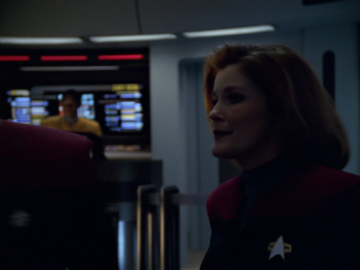 extant_StarTrek_VOY_5x19-TheFight_00746.jpg